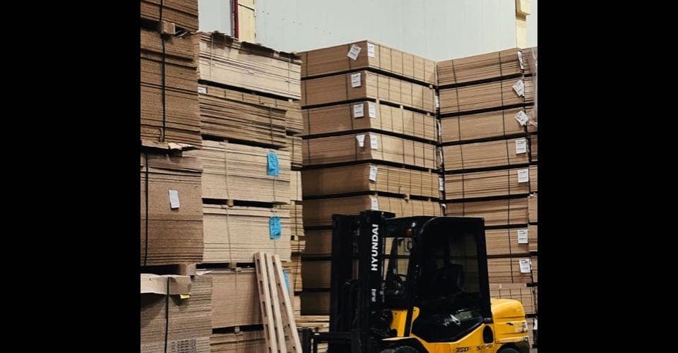 Giấy văn phòng phế liệu được đóng bao và bó gọn