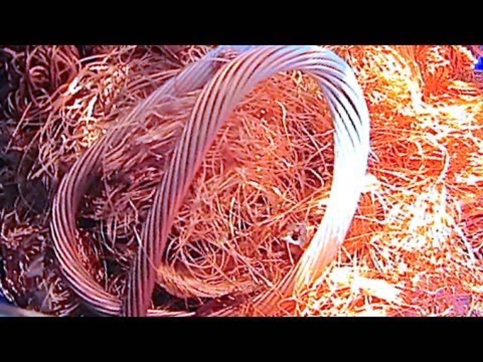 Đồng đỏ phế liệu đã được tách riêng tại kho thu gom