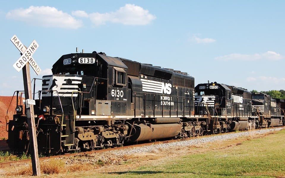 Sắt vụn công nghiệp tại bãi tập kết